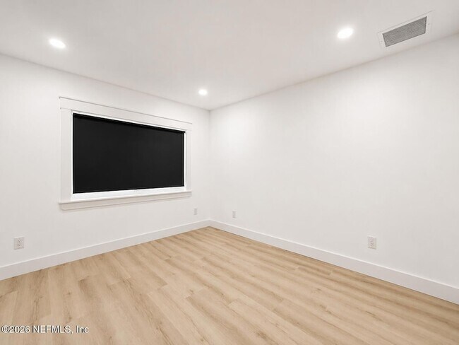 Building Photo - 5419 4th St