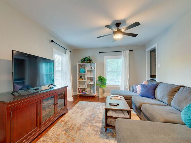Building Photo - Updated and well appointed home in the his...