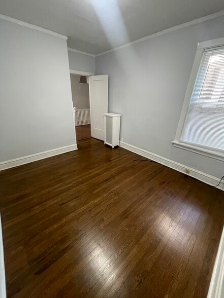 Building Photo - 918 W Gunnison St