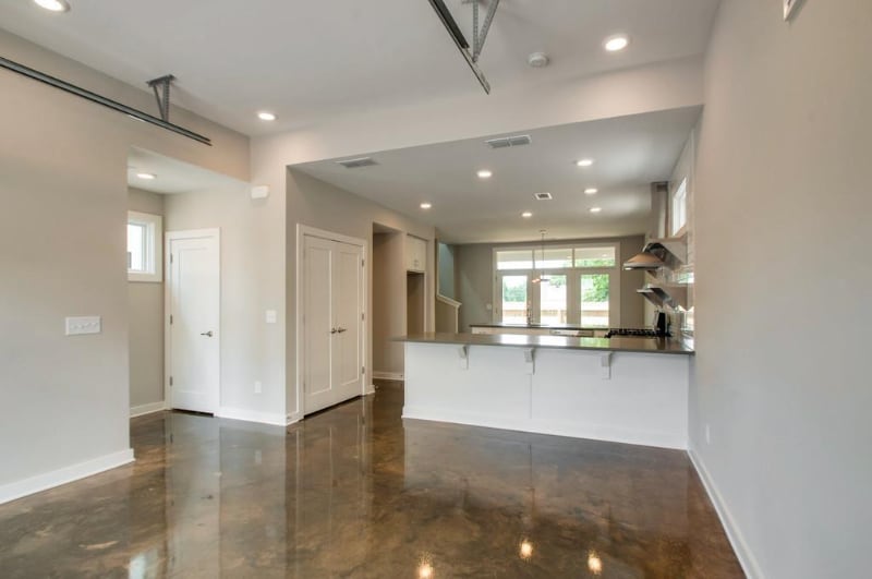 Building Photo - 221 Gentry Ave