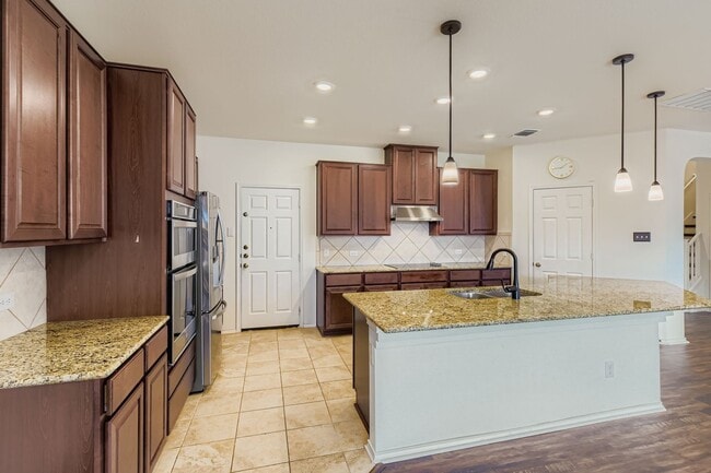 Building Photo - 716 Madalin Rue Ct