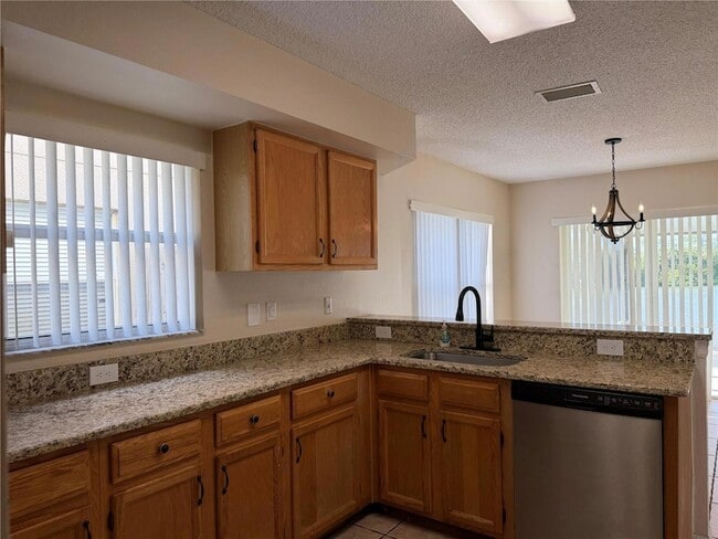 Building Photo - 758 Burlwood St