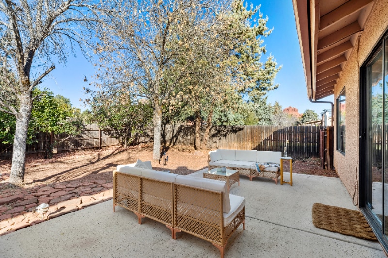 Building Photo - 115 Canyon Diablo Rd