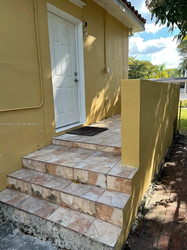 Building Photo - 1185 NW 134th St