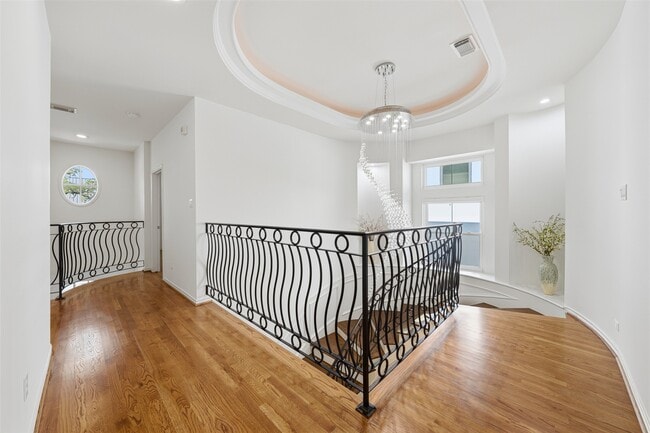Building Photo - 4923 Palmetto St