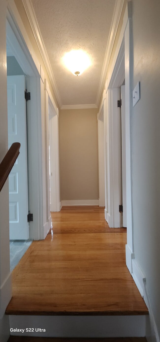 Building Photo - 524 Bowen St