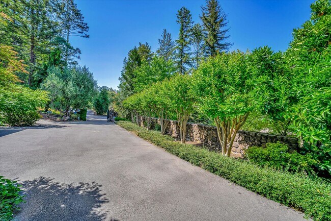 Building Photo - Welcome to Your Luxurious Napa Valley Retr...
