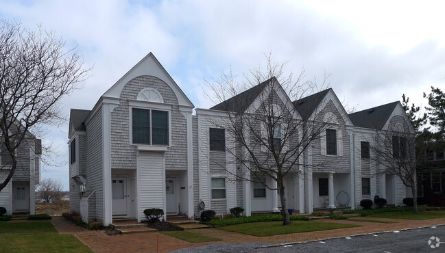 Building Photo - Oyster Point