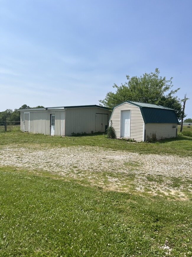Building Photo - 355 Oak Hill Rd