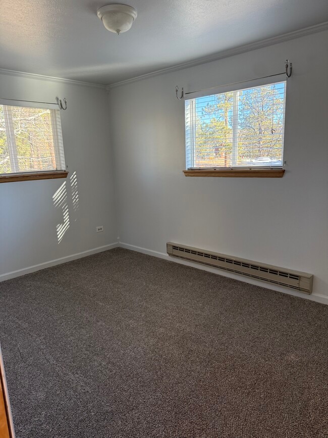 Building Photo - 11 Sun Way