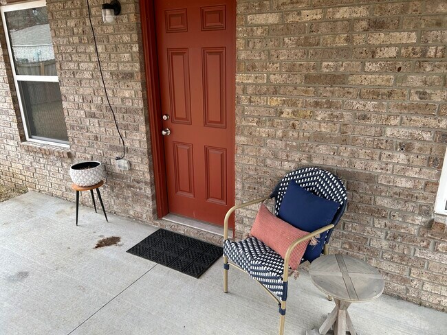 Building Photo - 1170 Rockwell Dr