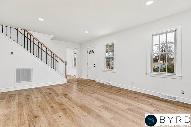 Building Photo - 2958 Winston Churchill Dr