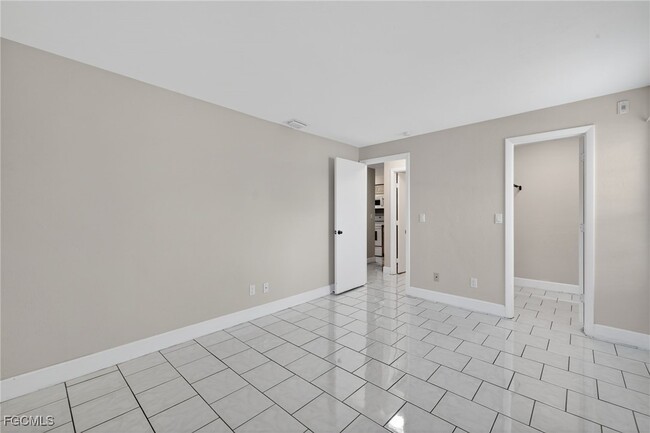 Building Photo - 13134 Feather Sound Dr