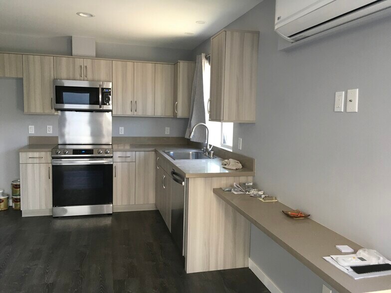 Kitchen area - 18910 Lassen St