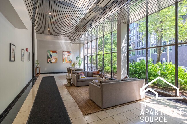 Building Photo - 2754 N Hampden Ct