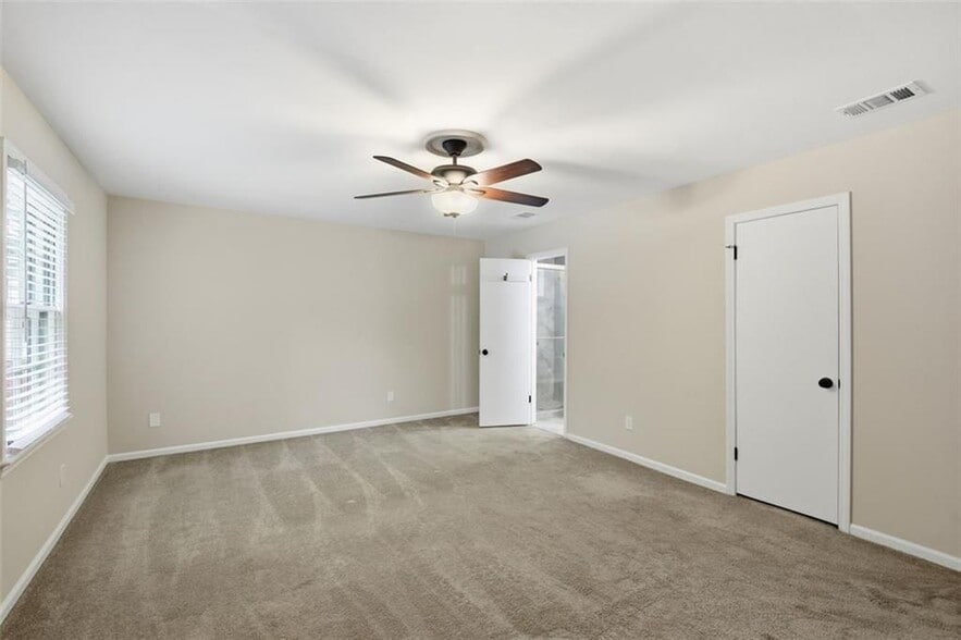 Building Photo - 435 Stonebridge Dr