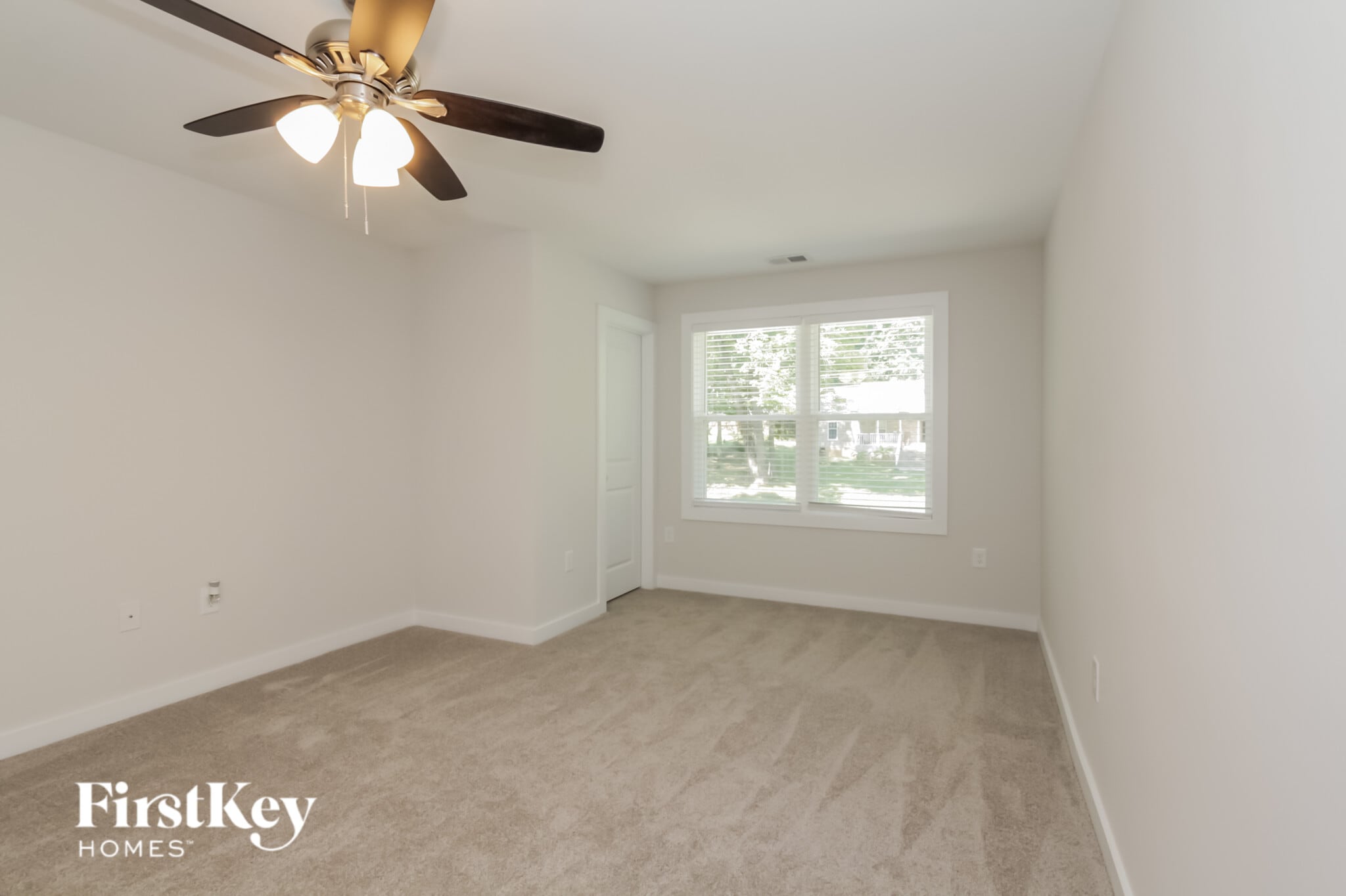 Building Photo - 5345 Pinebrook Dr