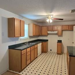 Building Photo - 4927 Ramey Ave