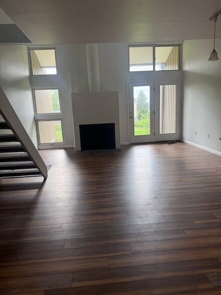 Building Photo - 1051 Danby Rd