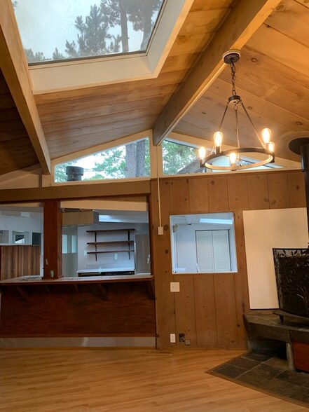 Building Photo - 1031 Funston Ave