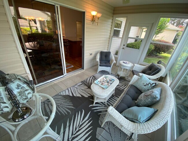 Building Photo - Beautiful 3 + 2 Fully Furnished/Turnkey AN...