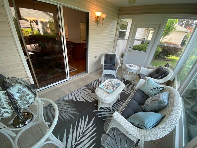 Building Photo - Beautiful 3 + 2 Fully Furnished/Turnkey ANNUAL Lease in The Village of Belle Aire