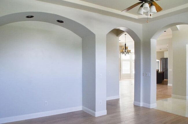 Building Photo - Spacious Riverlakes Golf Course Home with Pool, Spa & 3-Car Garage