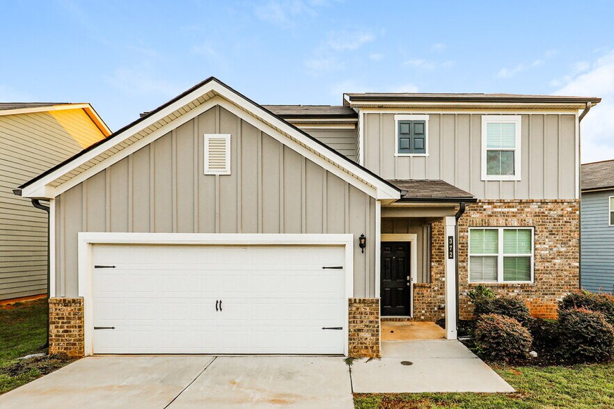 Primary Photo - 372 Hamilton Pointe Dr