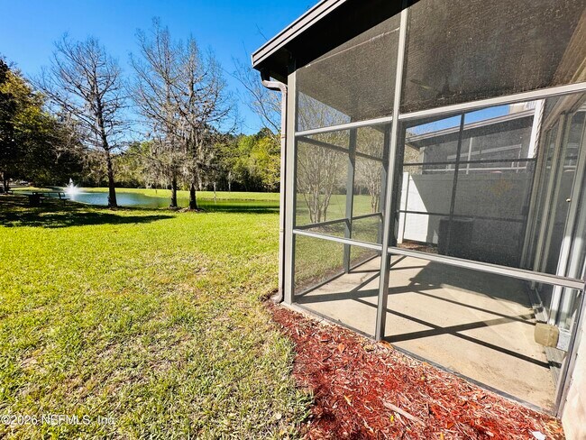 Building Photo - 8498 Climbing Ivy Trail S