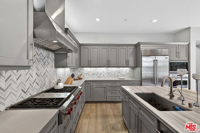 Building Photo - 12682 Millennium Dr