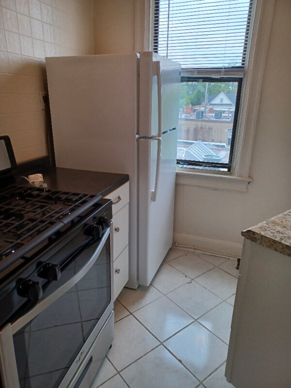 Building Photo - 2225 Kearny St NE