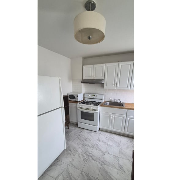 Building Photo - 511 Seagull Ave