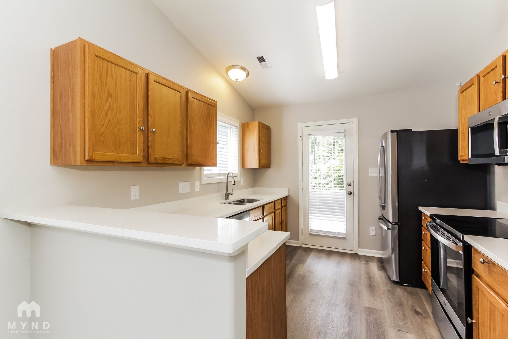 Building Photo - 10325 Hugue Way