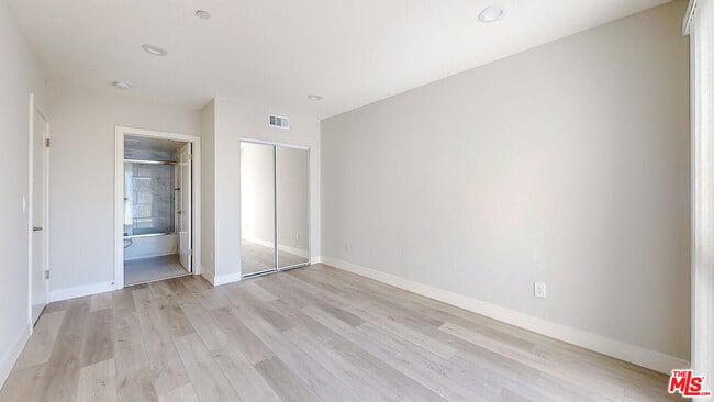 Building Photo - 252 Rosemont Ave