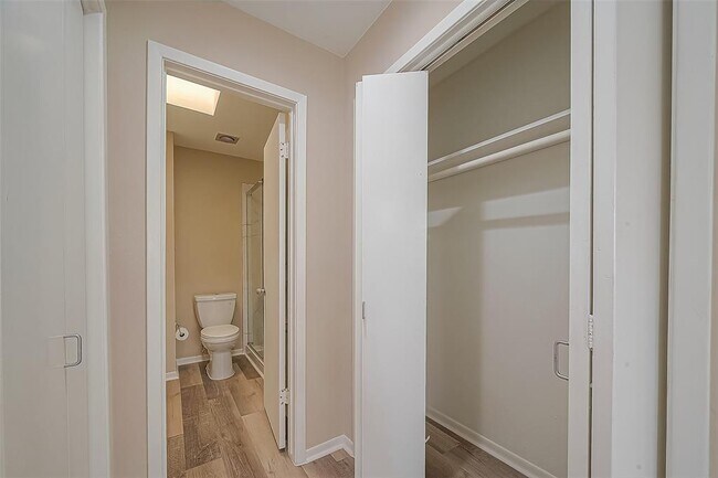 Building Photo - 1566 Prairie Grove Dr