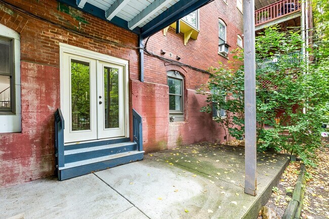 Building Photo - 141 Longwood Ave