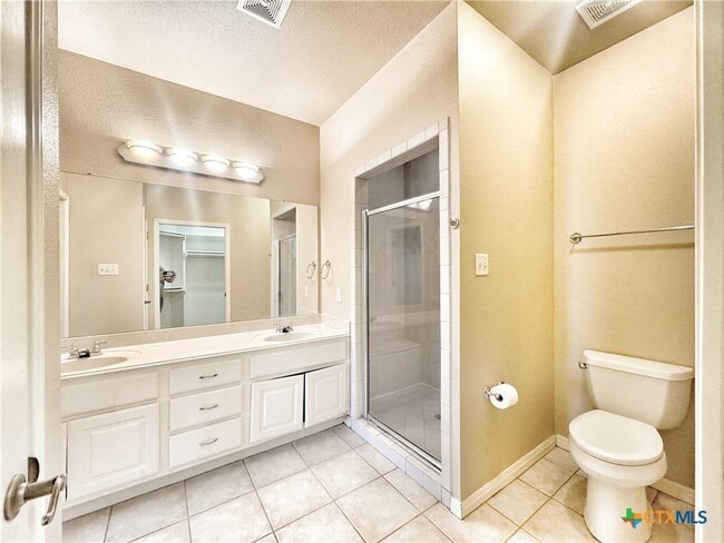 Building Photo - 2263 Kensington Way