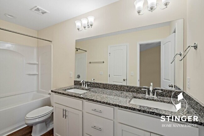 Building Photo - 204 Admiration Ave