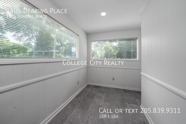 Building Photo - 1404 Dearing Pl