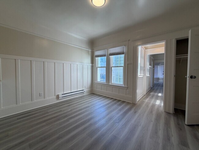 Building Photo - 571a Minna St