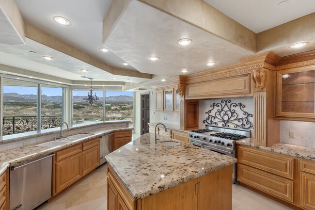Building Photo - 9103 Alta Dr