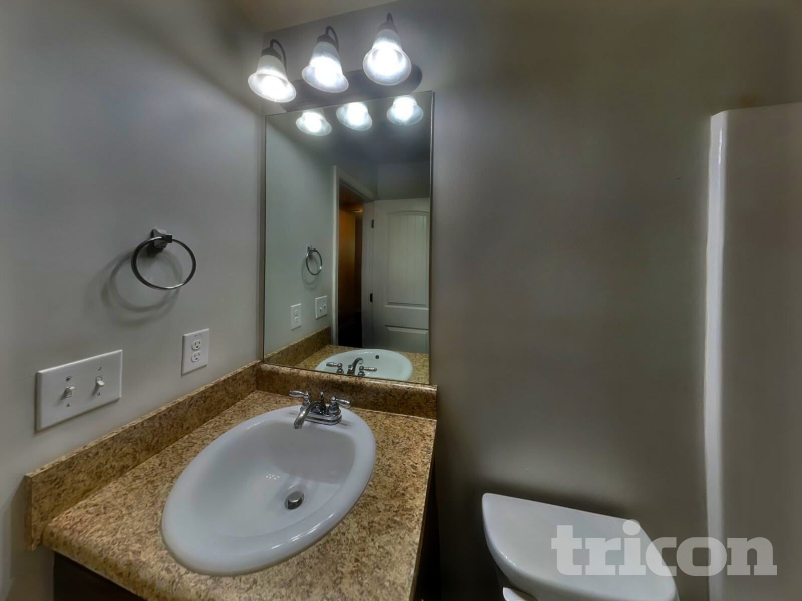 Building Photo - 217 Adeline Ln