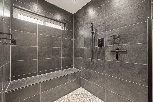 Building Photo - 13418 Paradise Valley Dr