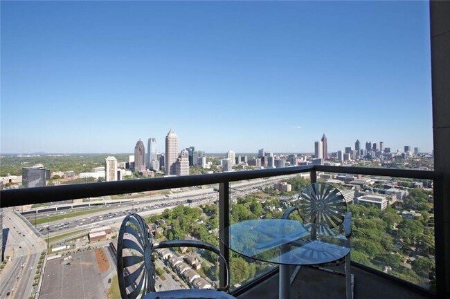 Building Photo - 270 17th St NW