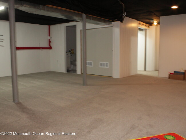 Building Photo - 5002 Trotters Way