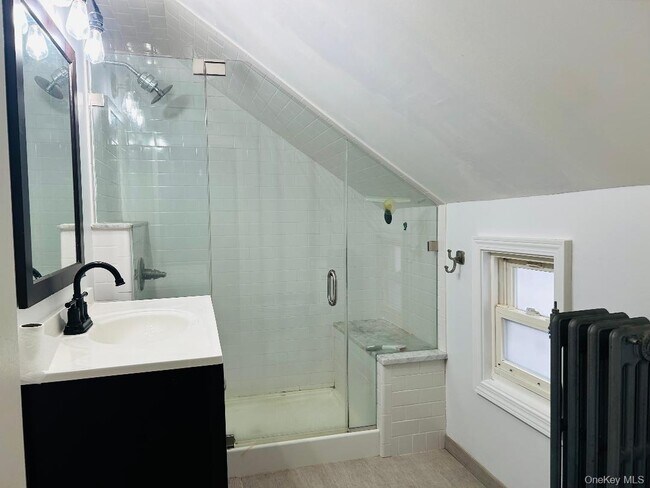 Building Photo - 67 Schneider Ave