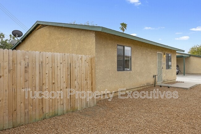 Building Photo - 2666 N Winstel Blvd