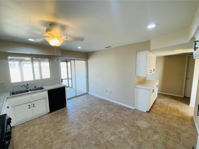 Building Photo - 678 Monterey Pl