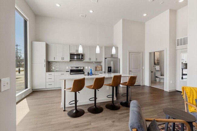 Building Photo - 5820 1/2 Cameron Road-SI FL1-ID1295731P