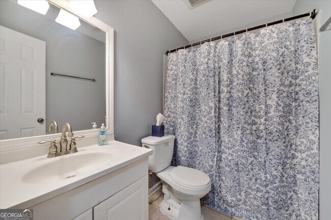 Building Photo - 3599 Woodbriar Cir